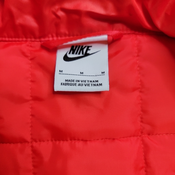 Nike Sportswear Synthetic Fill Down Vest Gilet Pockets Mens Size Medium Red New - Picture 3 of 9